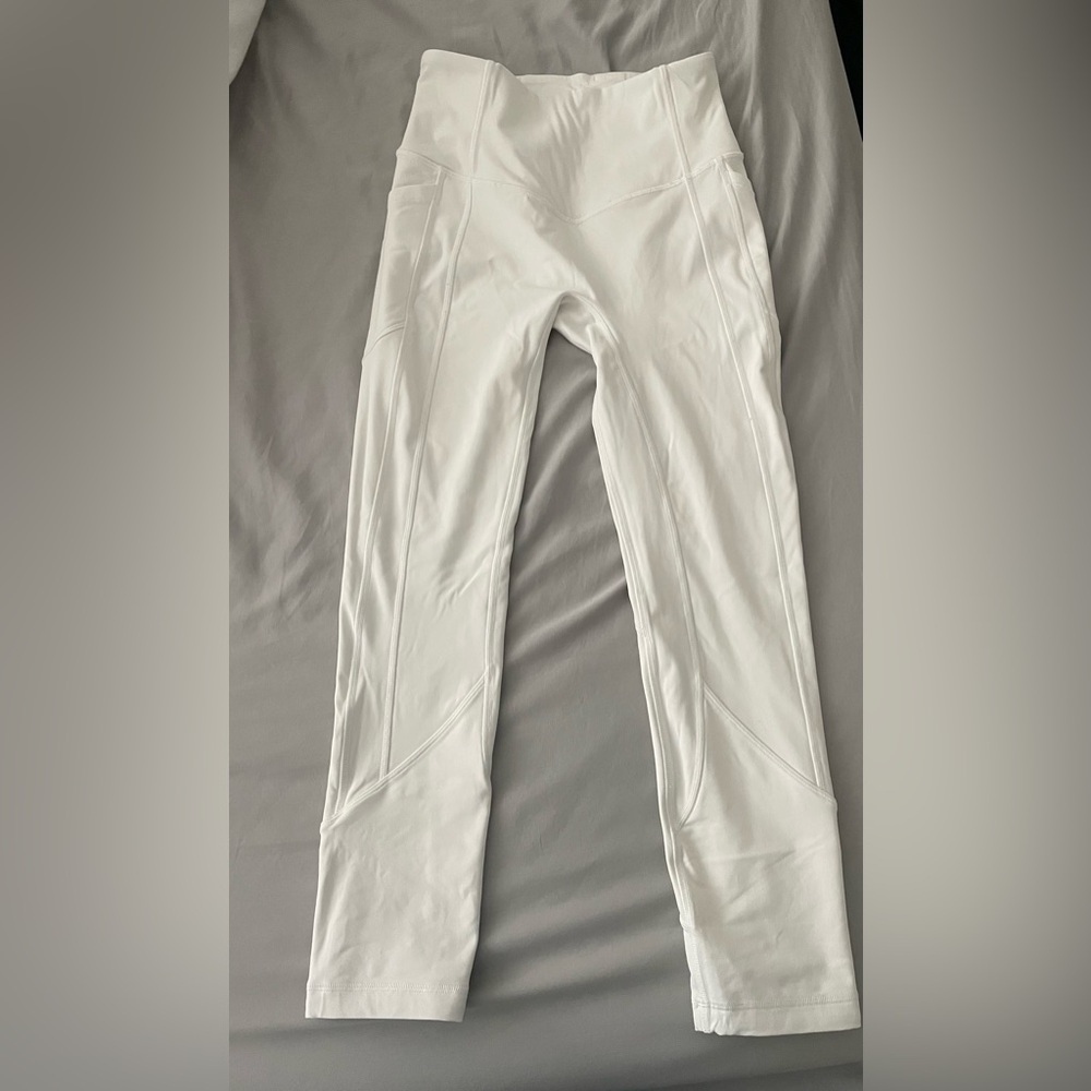 Lululemon White Align Cropped Leggings with pockets
